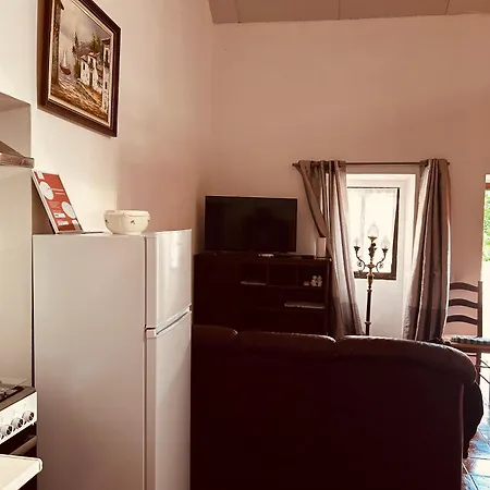 Mae Carril شاليه كالداس دا راينها